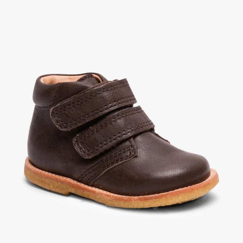 bisgaard coffee brown leather baby shoes