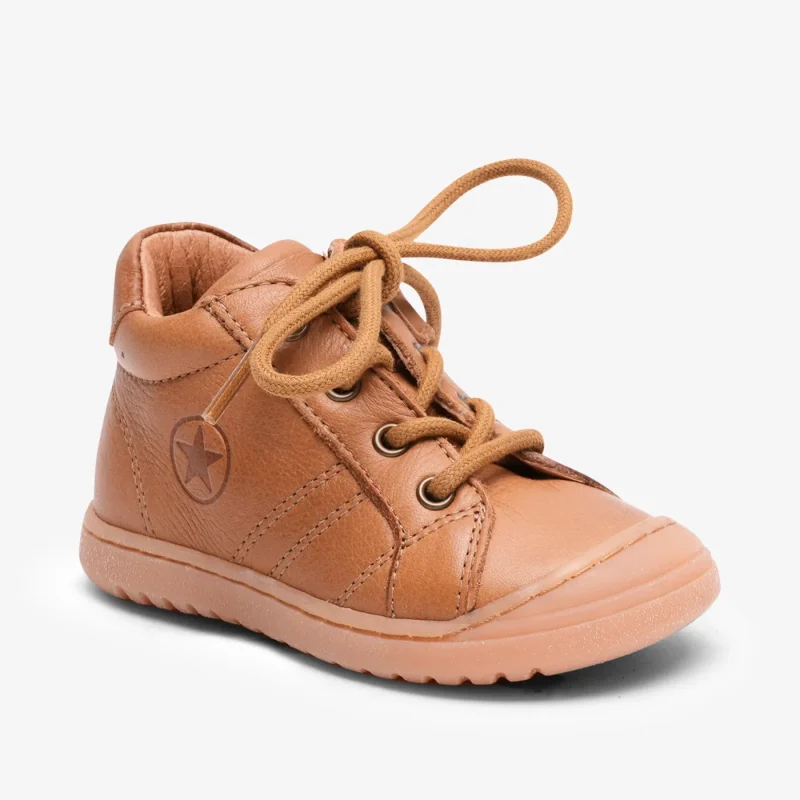 bisgaard thor z tan baby shoes